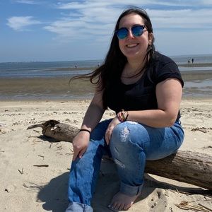 Meet your Posher, Macee